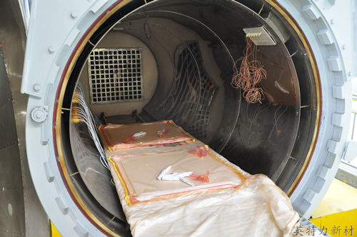 熱壓罐生產(chǎn)碳纖維復合材料