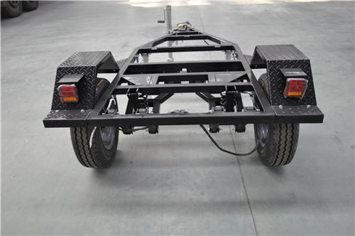 拖掛車(chē)底盤(pán)尾部 拖掛車(chē)底盤(pán)尾部